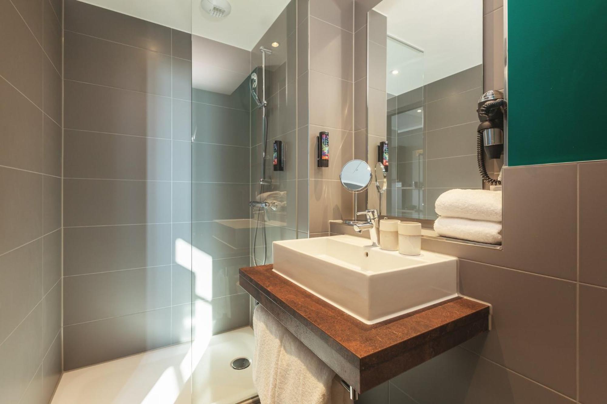 Holiday Inn - The Niu, Bricks Hamburg Eppendorf By Ihg Eksteriør bilde